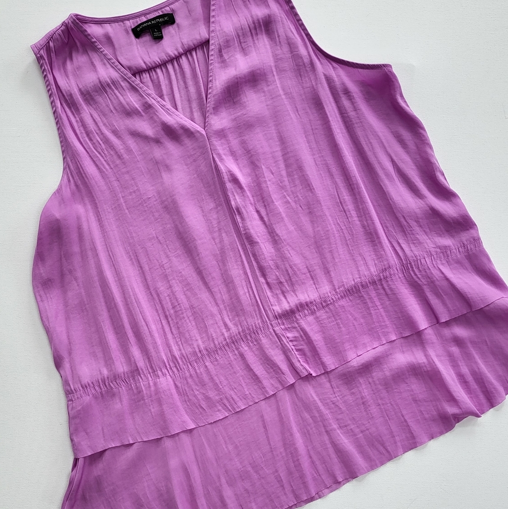 ⭐Host Pick⭐BANANA REPUBLIC Lilac Sleeveless Top L